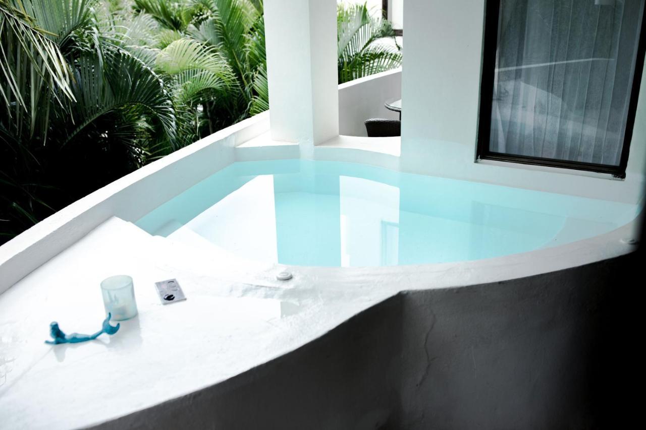 Aparthotel Mak Nuk Village - Clothing Optional
