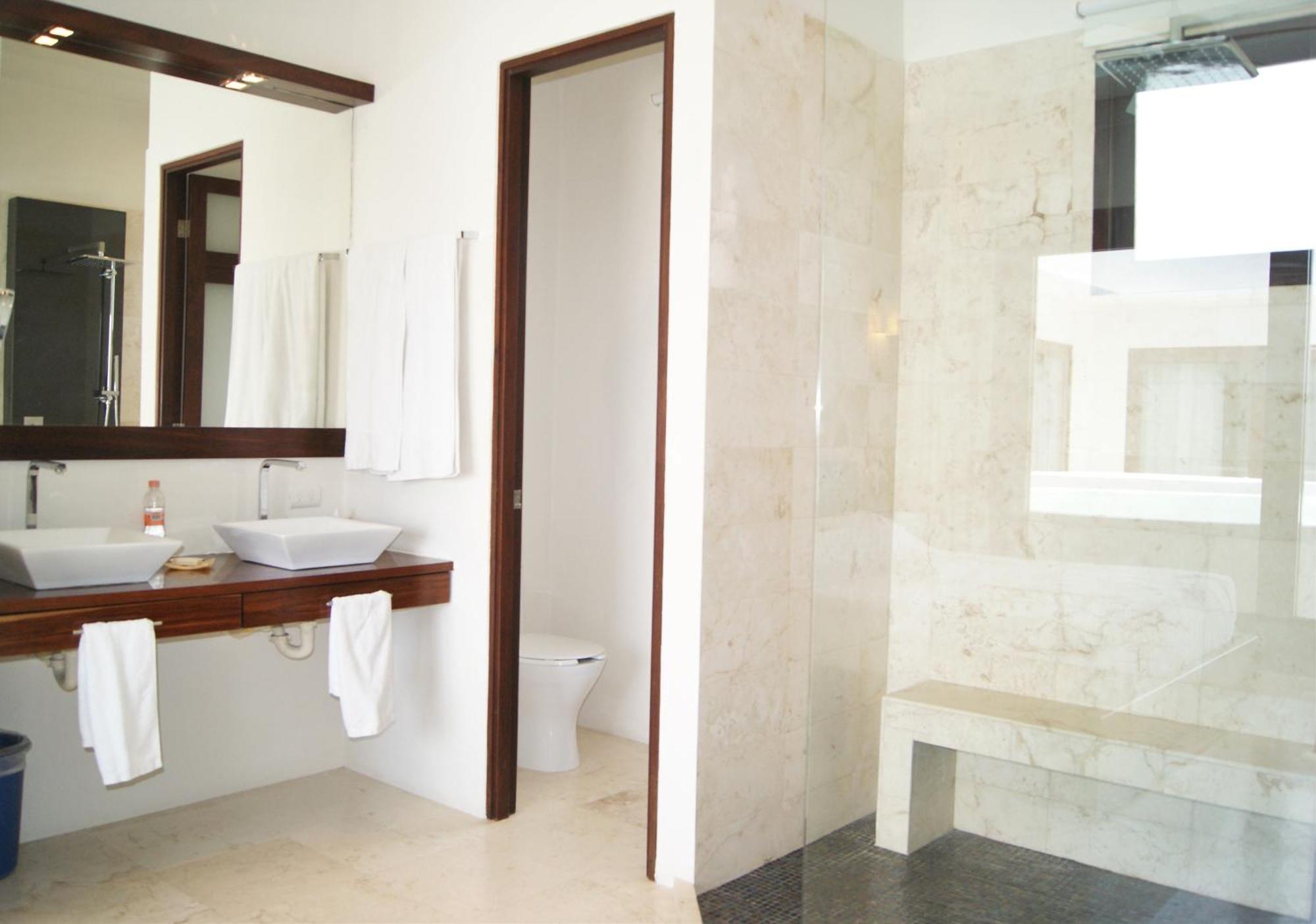 Aparthotel Mak Nuk Village - Clothing Optional 2*
